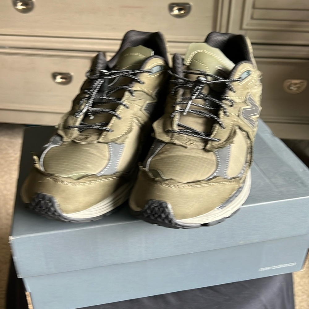 New Balance 2002R Protection Pack “dark Moss”